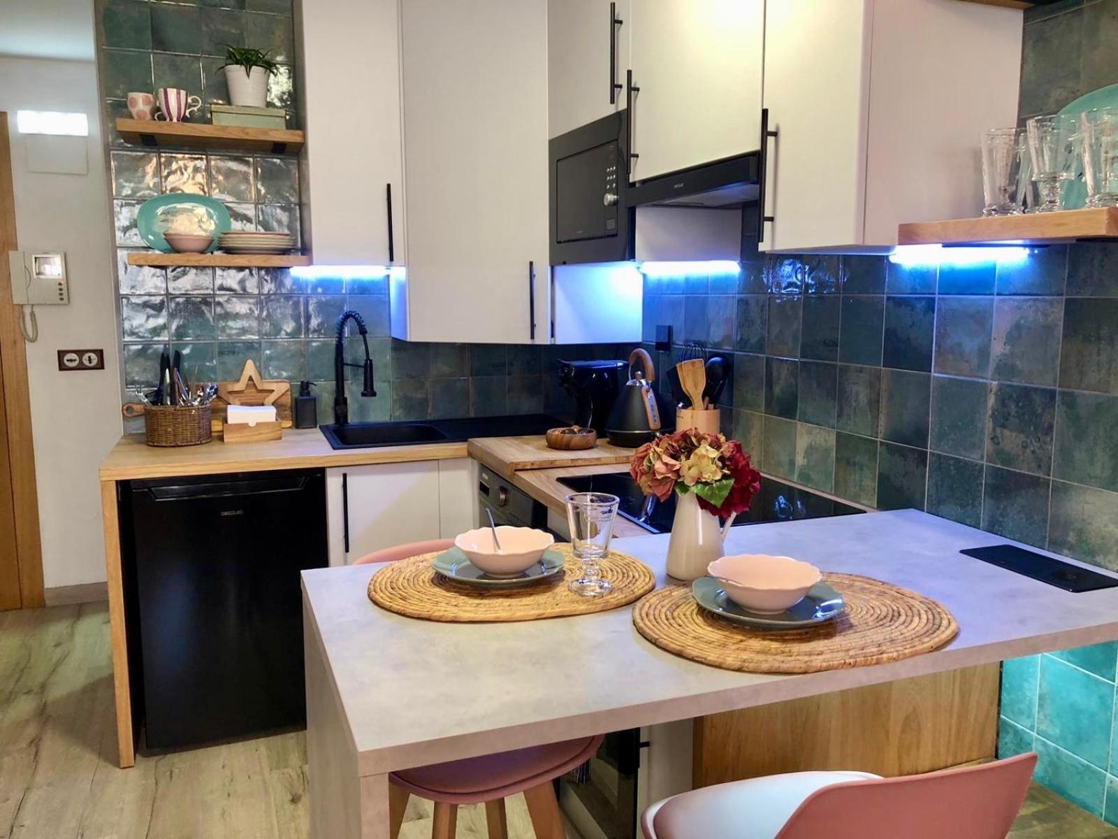 Aureliano San Román Apartamento *